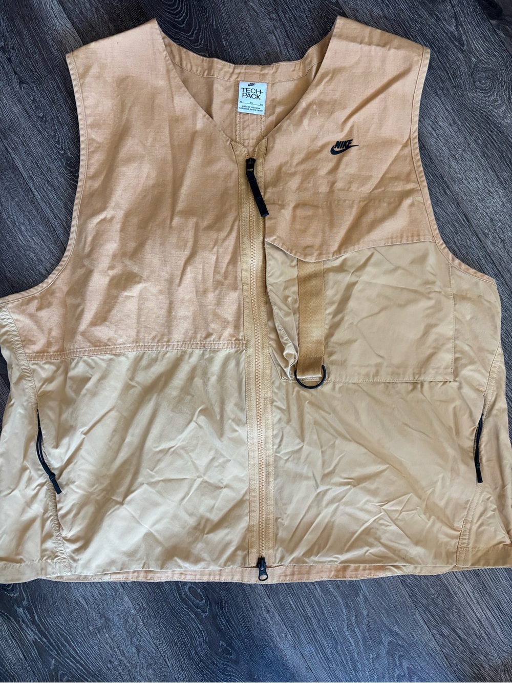 Nike Tech Pack Utility Vest - Picture 3 of 5